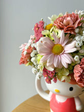 Cargar imagen en el visor de la galería, Arreglo Taza Hello Kitty