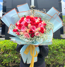 Cargar imagen en el visor de la galería, Ramo 100 Rosas Arcoíris