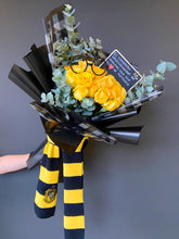 Cargar imagen en el visor de la galería, Ramo Temático de Harry Potter - Hufflepuff 💛