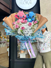 Cargar imagen en el visor de la galería, Ramo Temático Stitch y Ángel
