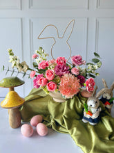 Cargar imagen en el visor de la galería, Bunny Bloom
