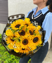 Cargar imagen en el visor de la galería, Ramo Flores de “Floricienta”
