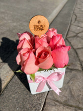 Cargar imagen en el visor de la galería, Encanto Rosa
