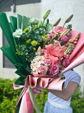 Cargar imagen en el visor de la galería, Ramo Wicked - Elphaba &amp; Glinda
