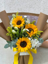 Cargar imagen en el visor de la galería, Ramo Detalle de Girasoles
