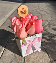 Cargar imagen en el visor de la galería, Encanto Rosa
