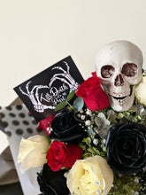 Cargar imagen en el visor de la galería, Ramo “Til Death Do Us Part”
