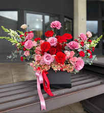 Cargar imagen en el visor de la galería, Eternal Love Box
